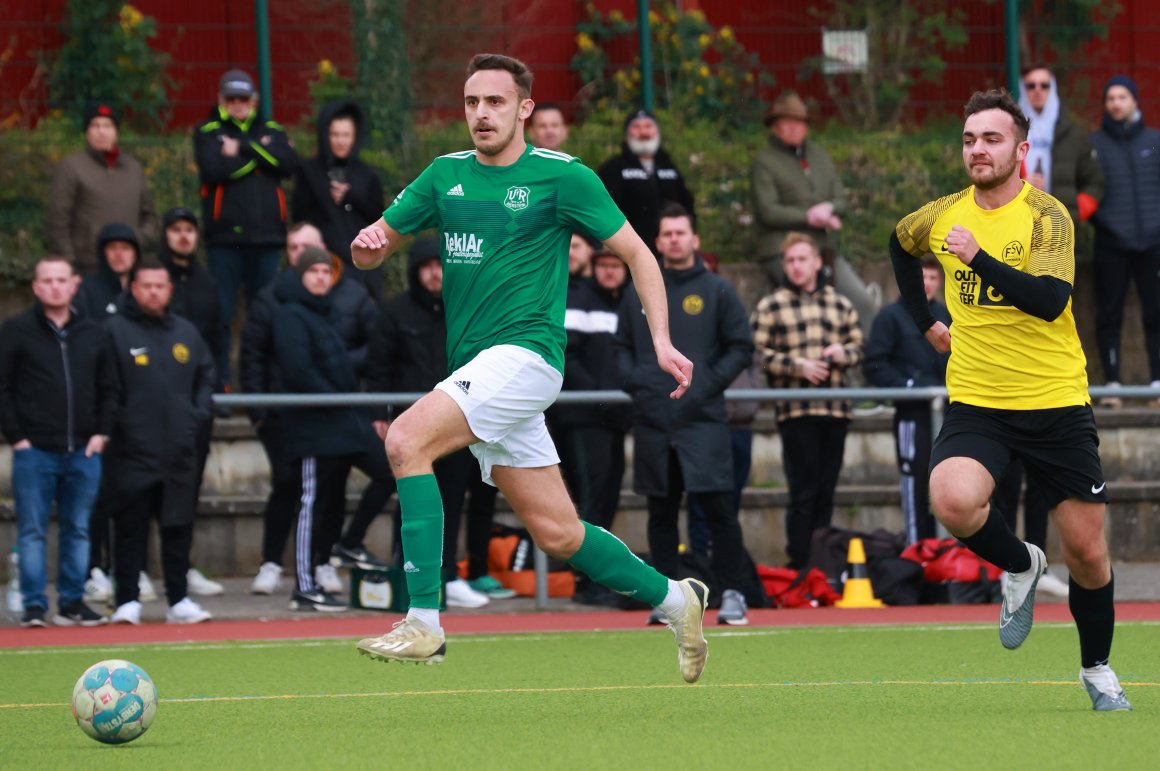 Michael Steffens erzielte zwei Treffer beim Niersteiner Derbysieg gegen den FSV Oppenheim.